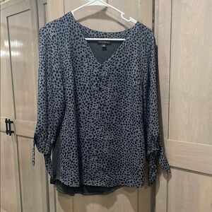 Fortune+Ivy Gray Leopard Print Women's Top